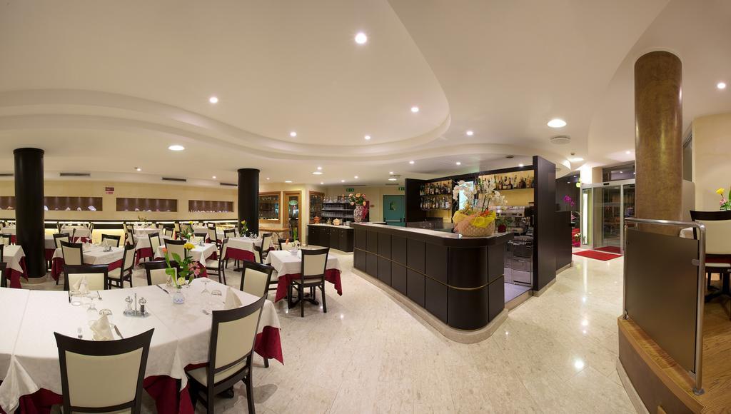 Hotel 5 Vie Almenno San Salvatore エクステリア 写真