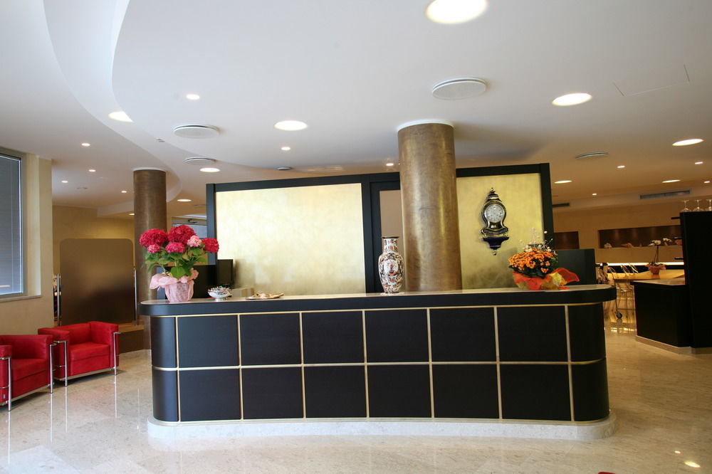 Hotel 5 Vie Almenno San Salvatore エクステリア 写真